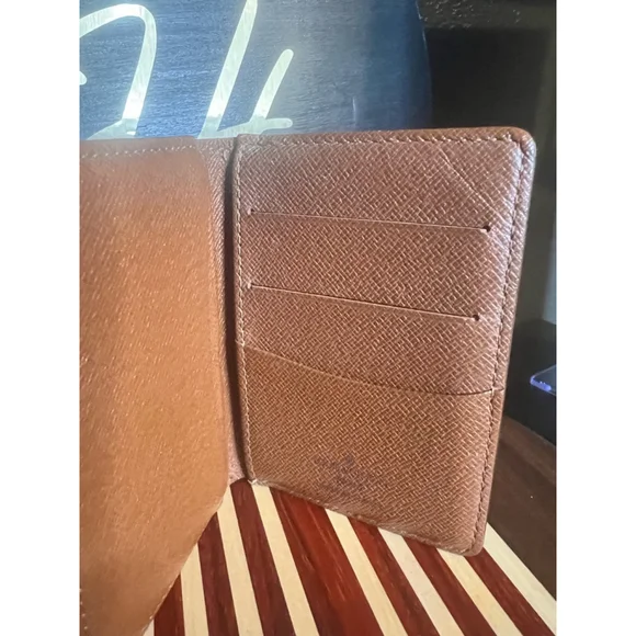 Louis Vuitton Monogram Pocket Organizer - Picture 11 of 16